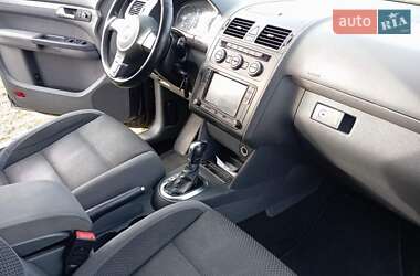 Минивэн Volkswagen Touran 2012 в 