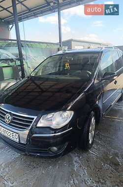 Минивэн Volkswagen Touran 2007 в 