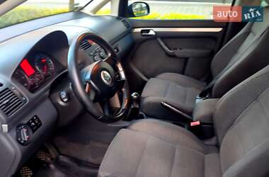 Минивэн Volkswagen Touran 2004 в 