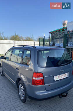 Мінівен Volkswagen Touran 2006 в 