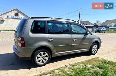 Минивэн Volkswagen Touran 2007 в 