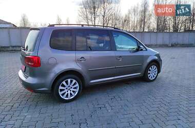 Мінівен Volkswagen Touran 2010 в 