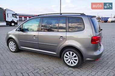 Мінівен Volkswagen Touran 2010 в 