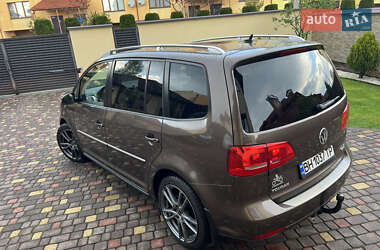 Мінівен Volkswagen Touran 2011 в 