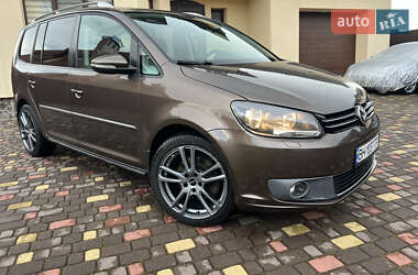 Мінівен Volkswagen Touran 2011 в 
