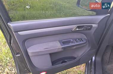 Мінівен Volkswagen Touran 2004 в 