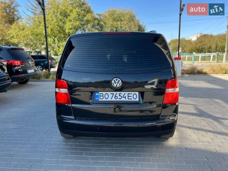 Мінівен Volkswagen Touran 2005 в Покровському