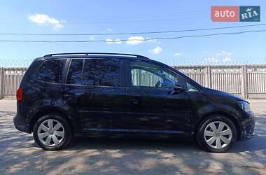 Минивэн Volkswagen Touran 2011 в 
