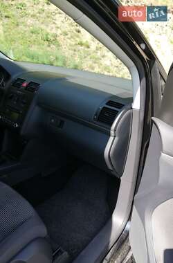 Мінівен Volkswagen Touran 2006 в 