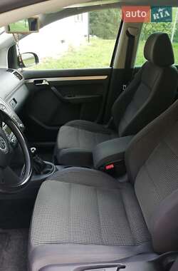 Мінівен Volkswagen Touran 2006 в 