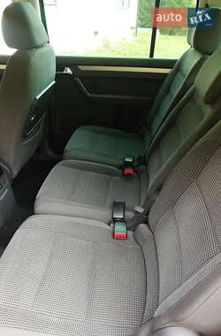 Мінівен Volkswagen Touran 2006 в 