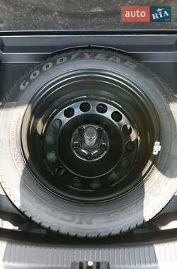 Мінівен Volkswagen Touran 2006 в 