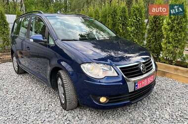 Минивэн Volkswagen Touran 2007 в 