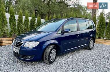 Минивэн Volkswagen Touran 2007 в 