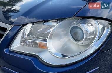 Минивэн Volkswagen Touran 2007 в 
