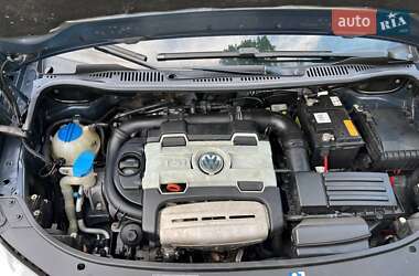 Минивэн Volkswagen Touran 2007 в 