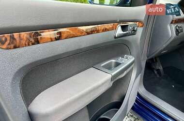 Минивэн Volkswagen Touran 2007 в 