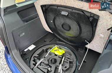 Минивэн Volkswagen Touran 2007 в 