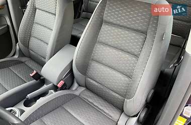 Минивэн Volkswagen Touran 2007 в 
