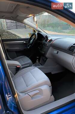 Минивэн Volkswagen Touran 2006 в 