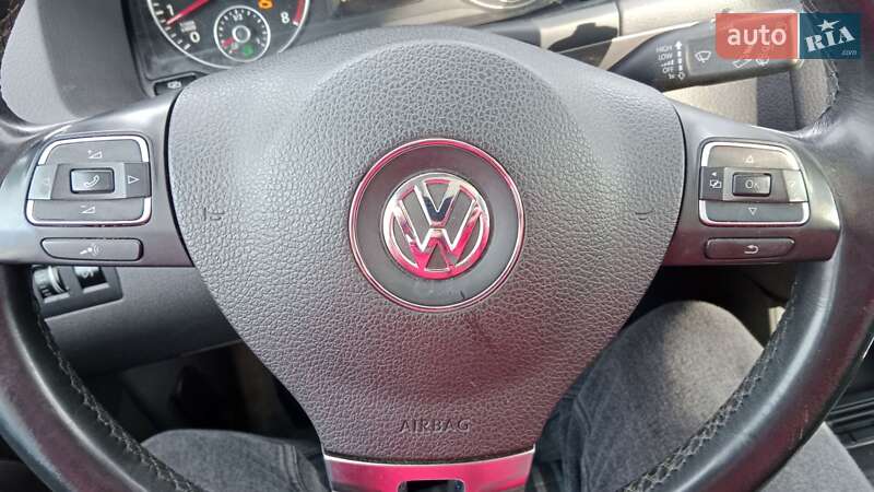 Мінівен Volkswagen Touran 2012 в Тячеві