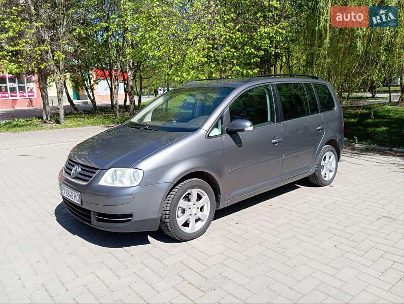 Минивэн Volkswagen Touran 2006 в 