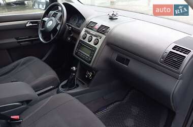 Минивэн Volkswagen Touran 2006 в 