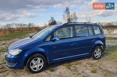 Минивэн Volkswagen Touran 2008 в 