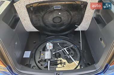 Минивэн Volkswagen Touran 2008 в 