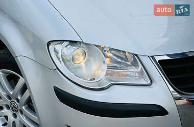 Мінівен Volkswagen Touran 2007 в 