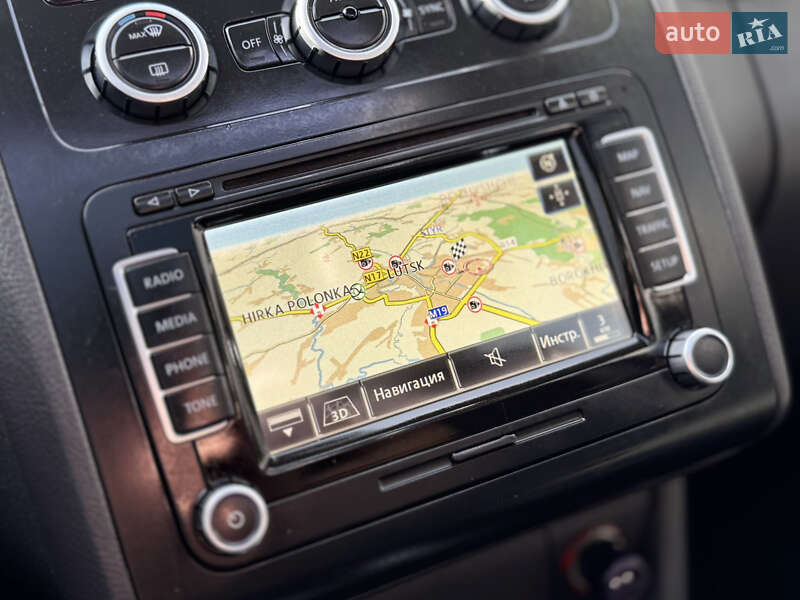 Минивэн Volkswagen Touran 2012 в Луцке