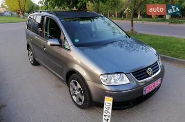 Минивэн Volkswagen Touran 2004 в 