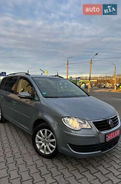 Минивэн Volkswagen Touran 2009 в Ивано-Франковске