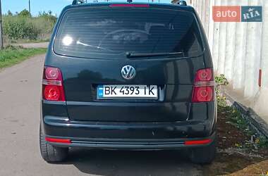 Минивэн Volkswagen Touran 2009 в 
