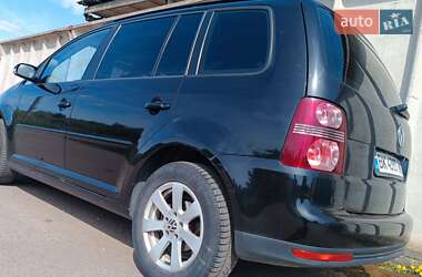Минивэн Volkswagen Touran 2009 в 