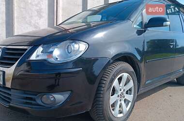 Минивэн Volkswagen Touran 2009 в 