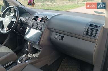 Минивэн Volkswagen Touran 2009 в 