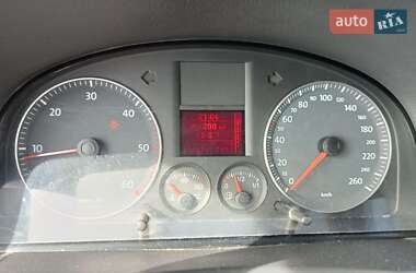 Минивэн Volkswagen Touran 2009 в 