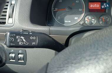 Минивэн Volkswagen Touran 2009 в 