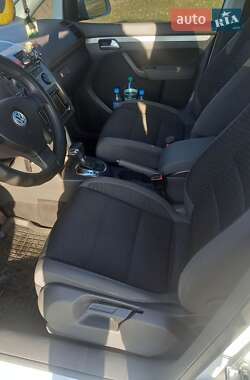 Минивэн Volkswagen Touran 2009 в 