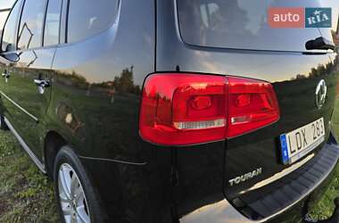 Минивэн Volkswagen Touran 2011 в 