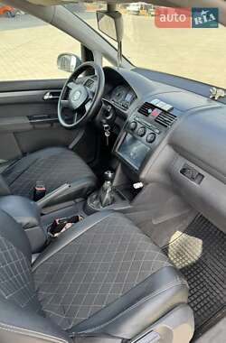 Мінівен Volkswagen Touran 2005 в 