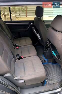 Мінівен Volkswagen Touran 2005 в 