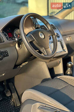 Минивэн Volkswagen Touran 2008 в 