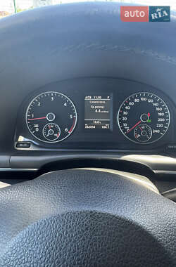 Мінівен Volkswagen Touran 2013 в 