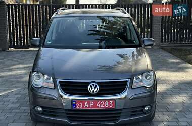 Минивэн Volkswagen Touran 2008 в 