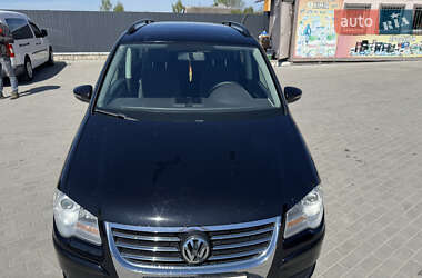 Минивэн Volkswagen Touran 2010 в 