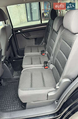 Минивэн Volkswagen Touran 2010 в 
