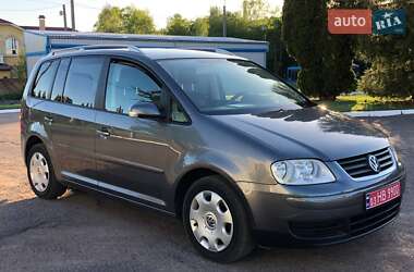 Минивэн Volkswagen Touran 2005 в Остроге