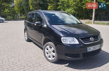 Минивэн Volkswagen Touran 2004 в 